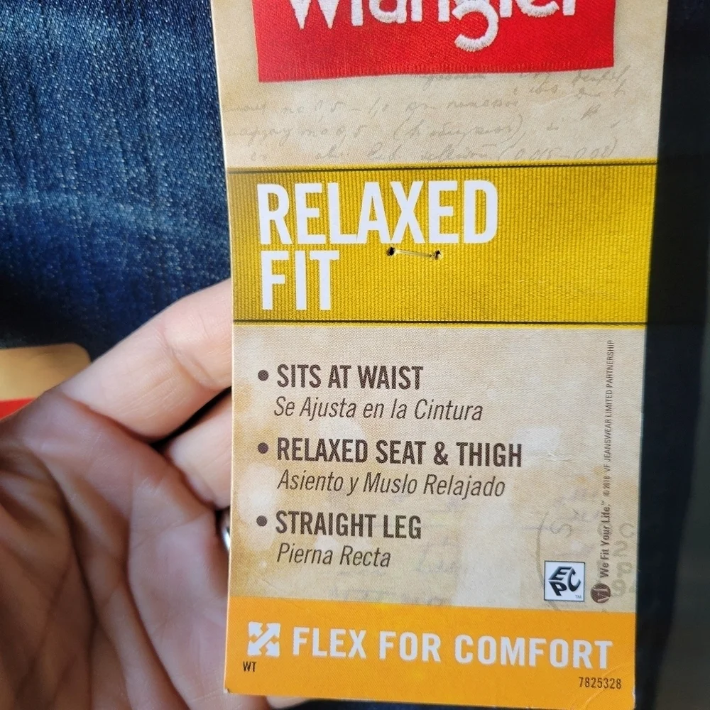 Wrangler Men's Relaxed Fit Blue Jeans Denim Flex For comfort Size 40x30 NWT